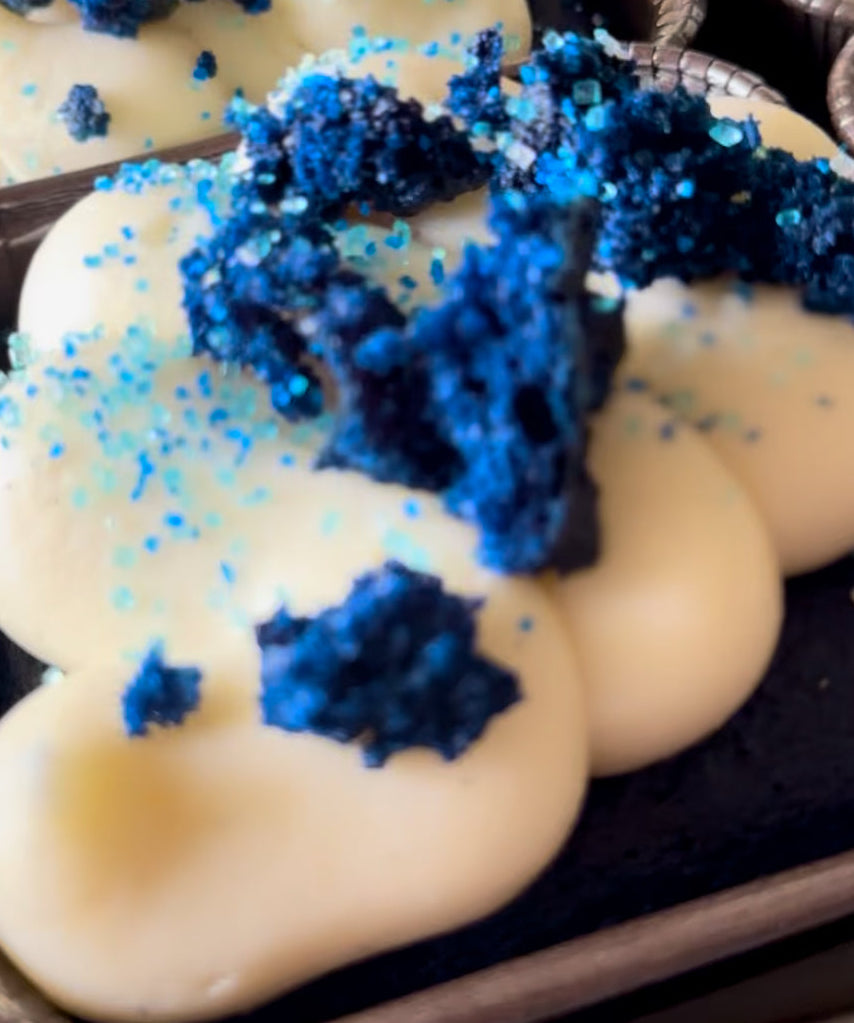 Mini cakes flash sale 10/26/25 pick up 5:30-7:30pm