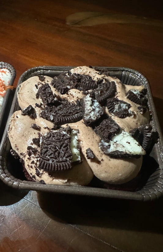 Mini cakes flash sale 10/26/25 pick up 5:30-7:30pm